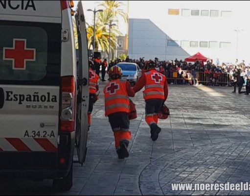 Muestra de Salvamento y Emergencias en la plaza de la Ficia en Elda