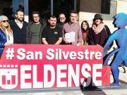 Deportes instala de nuevo el set en el Mercado Central para inscribir a los participantes de la San Silvestre