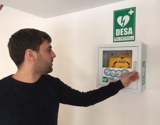 Petrer se convierte en un municipio cardioprotegido con la adquisición de 10 desfibriladores