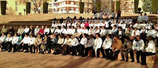 La Escuela de Mayores de Petrer celebra el Día Escolar de la Paz en el Campet