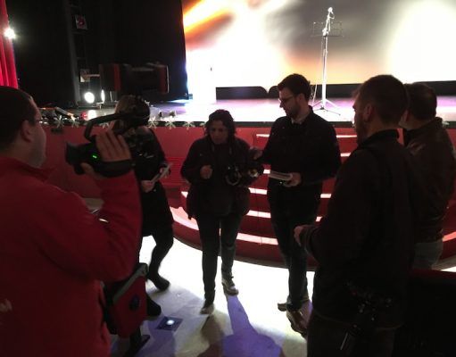 Petrer estrena el sistema de bucles magnéticos para personas sordas con la obra “Palabras en los bolsillos”