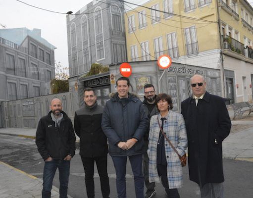 Finalizado el trampantojo con imágenes de edificios del siglo pasado del centro de Elda