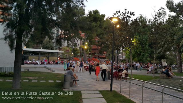 Bailes de mayores Elda - Archivo