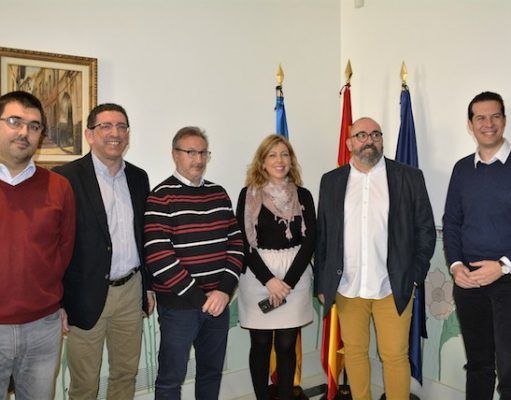 Los alcaldes de la comarca se reúnen con el director general del Servef y la directora general de Empleo para hablar de las nuevas líneas de empleo