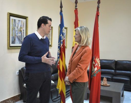 La Consellera de Justicia anuncia una reforma de los juzgados y un cambio de los equipos informáticos