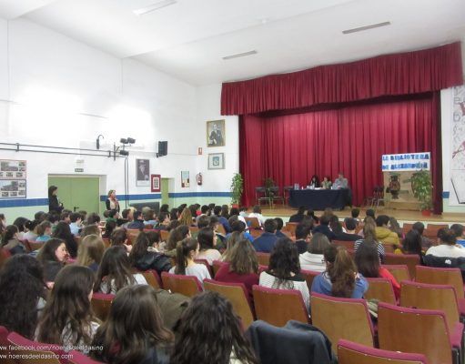 Queremos salvar el salón de actos del IES Azorín