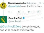 El ‘zasca’ de la Guardia Civil al tuitero que les soltó «comedme los huevos»