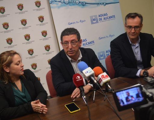 Aguas de Alicante compensa a los vecinos de Petrer por la reciente restricción en el consumo de agua