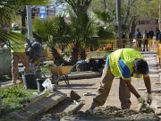El Ayuntamiento mejora aceras y asfaltado en la calle Santa Bárbara y alrededores