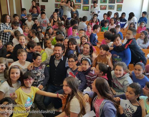 Pablo Montoro visita su colegio de niñez el CEIP Miguel Hernández… «allí le estaban esperando»