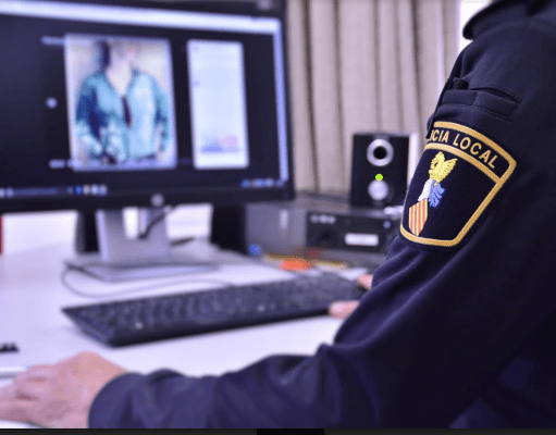 Presunto caso de ciberacoso a una menor en Elda, a través de las redes sociales.
