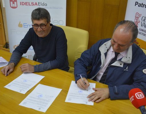 El instituto municipal IDELSA y FEVES firman un convenio para apoyar el crecimiento del tejido empresarial eldense