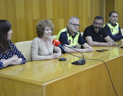 La Concejalía de Tráfico y Seguridad vial acerca la educación vial a los niños con una obra de teatro