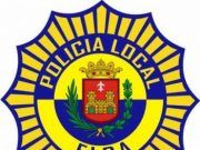 La Policía Local de Elda, detiene a un hombre de madrugada, por daños a vehículos y a una entidad bancaria de Juan Carlos I Policía Local de Elda