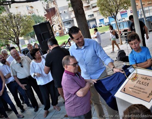 Carlson «El Fotógrafo de Elda» ya tiene su reconocimiento y una plaza, por toda una vida «fotografiándonos»