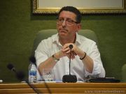 Alfonso Lacasa se despide de la alcaldía entre palabras y gestos de cariño de toda la corporación