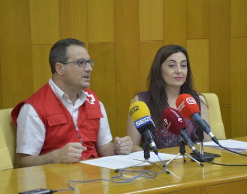 La concejalía de Sanidad y la Cruz Roja advierten de los riesgos de la ola de calor e instan a la población a tomar medidas preventivas