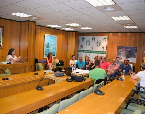 El Ayuntamiento de Petrer comienza los trabajos para la prevención de incendios forestales en el Valle de Caprala