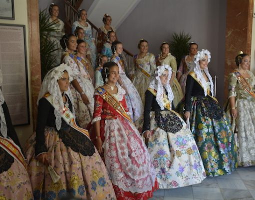Las candidatas a falleras mayores de la población valenciana de Xàtiva cierran sus jornadas de convivencia en Elda