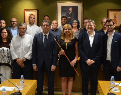 Irene Navarro se convierte en la primera alcaldesa de Petrer