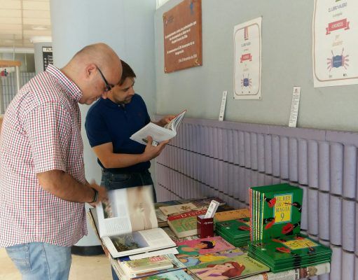 El Departamento de Salud de Elda pone en marcha el proyecto «El libro viajero te acompaña a mundos por descubrir»