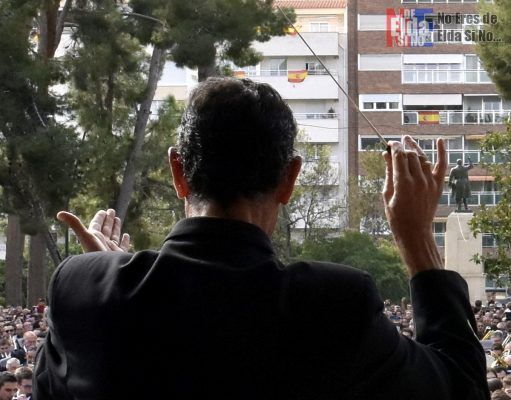 Mil músicos tocaron «Idella» en la Plaza Castelar de Elda