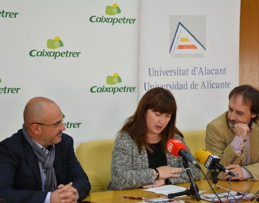 La Sede Universitaria de Elda y Caixapetrer premian a los jóvenes investigadores