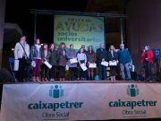 Obra Social Caixapetrer entrega 12 ayudas a estudiantes universitarios en una multitudinaria fiesta