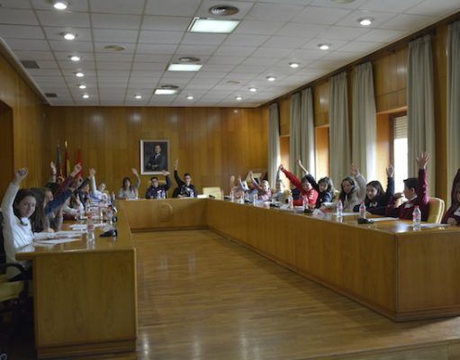 El Ayuntamiento celebra el próximo martes un pleno infantil en el que participan los alumnos de 5º de Primaria de los centros escolares