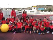 El Club de Atletismo Capet renueva su material deportivo con la ayuda de Obra Social Caixapetrer