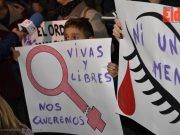 Elda guarda silencio y decreta un día de luto oficial por la muerte de Jessica, la vecina víctima de violencia de género