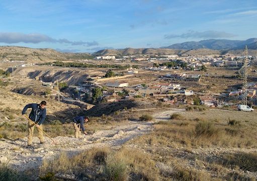 Puesta a punto de la Senda de los Reyes Magos en Elda