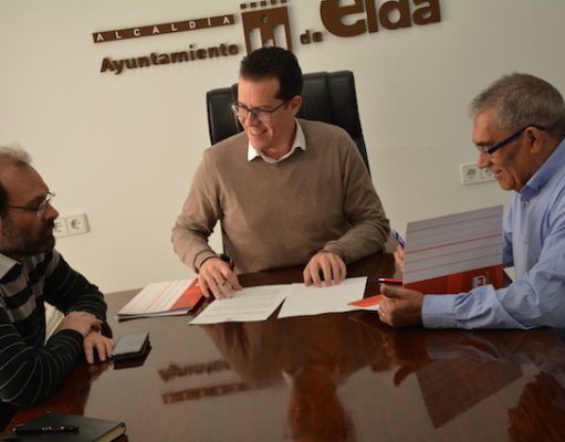 El Ayuntamiento de Elda recupera el convenio con la Federación de Asociaciones de Vecinos