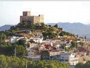 Petrer apaga las luces del castillo y de las ermitas en “La hora del Planeta”