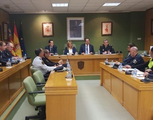 Más de 1.000 servicios policiales velarán por la seguridad de Petrer y Elda en los Moros y Cristianos