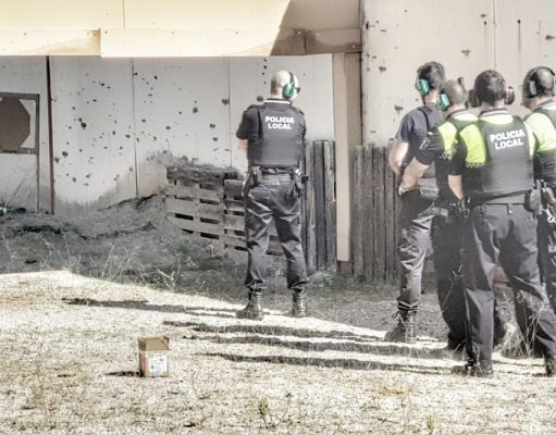 La Policía Local realiza prácticas de tiro