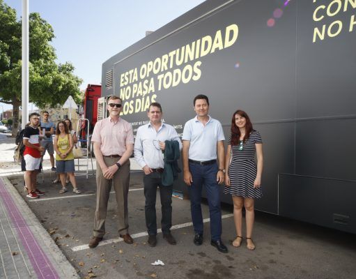 El roadshow de Fundación ONCE llega a Elda para acercar a los jóvenes con discapacidad al empleo Noticias Elda - ONCE Roadshow
