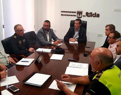 Reunión de coordinación de emergencias en el Ayuntamiento de Elda ante la alerta por fuertes lluvia