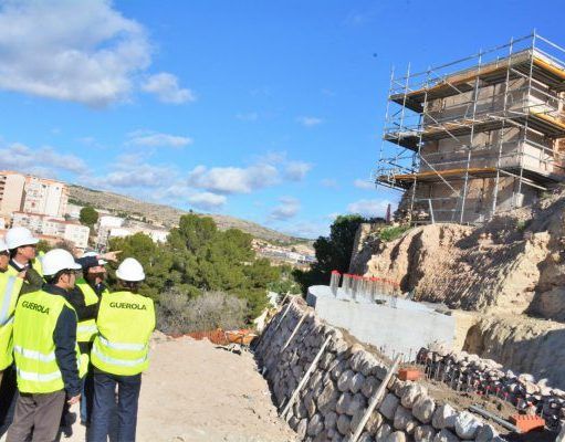 Las obras del antemural del Castillo de Elda finalizarán el próximo mes de marzo
