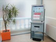 Idelsa dispone de un nuevo cajero AutoServef en las oficinas del Jardín de la Música de Elda