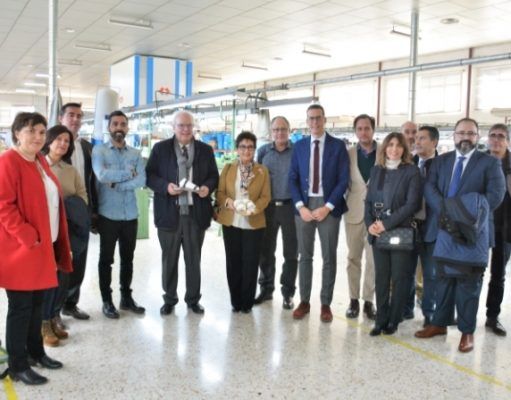 La ciudad de Elda ha recibido la visita del director general de Industria, Galo Gutiérrez Monzonís