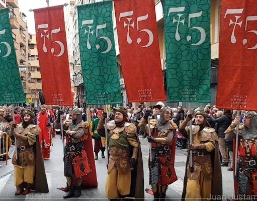 Elda solicita que los Moros y Cristianos sean declarados Fiestas de Interés Turístico Internacional Desfile de la Media Fiesta - Elda - 2019