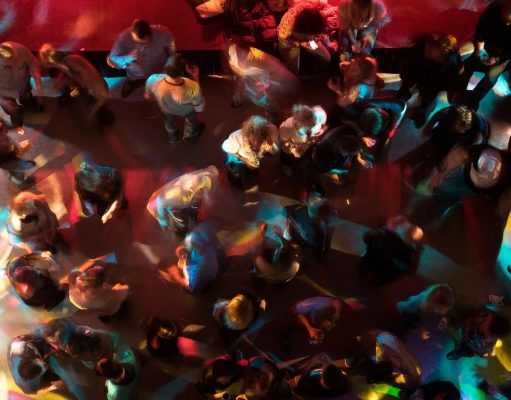 Una hora más para los locales de ocio en Elda durante el fin de semana de la Media Fiesta Locales ocio Elda