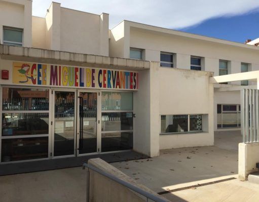 El alcalde de Elda se compromete con el Ampa del C.E.E. Miguel de Cervantes a implicar a todas las administraciones en la solución de los problemas del centro CEE Miguel de Cervantes Elda