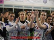 Las Leonas caen en la Roca