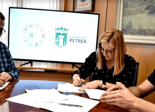 El Ayuntamiento de Petrer apoya la labor social de Apanah y Sense Barreres con 28.000 euros Apanah-Sense-Barreres-2019-03-31