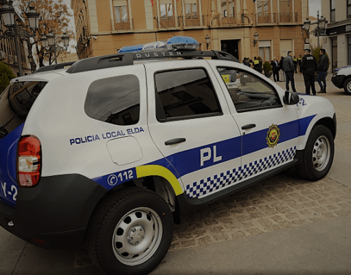 Tres nuevos coches patrulla para la Policía Local de Elda Elda renovará la flota de vehículos de la Policía Local