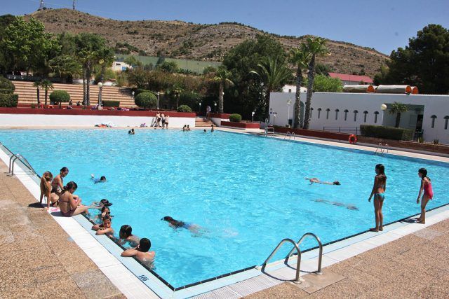San Crispín, piscina municipal de Elda
