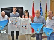 El artista eldense Salvador Lázaro diseña la camiseta para ‘correr la traca’ en las Fiestas Mayores de Elda