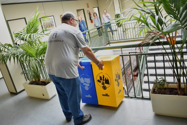 Contenedores ligeros reciclaje Petrer